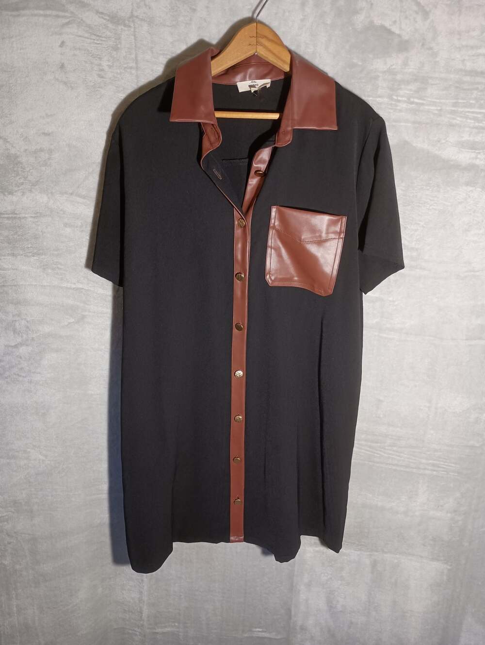 ENTRO Size M Black Collared Button-Down Shirt Dress Faux/Vegan Leather Trim